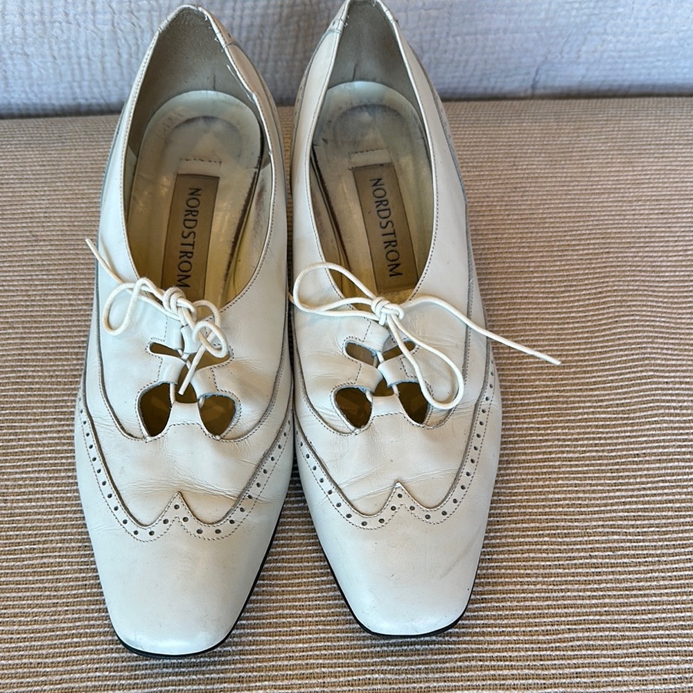 Nordstrom Cream White Lace-Up Brogue Heels